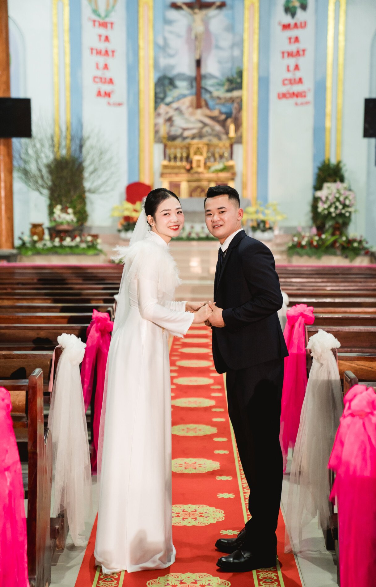 VĂN ĐỨC – HÀ THƯƠNG