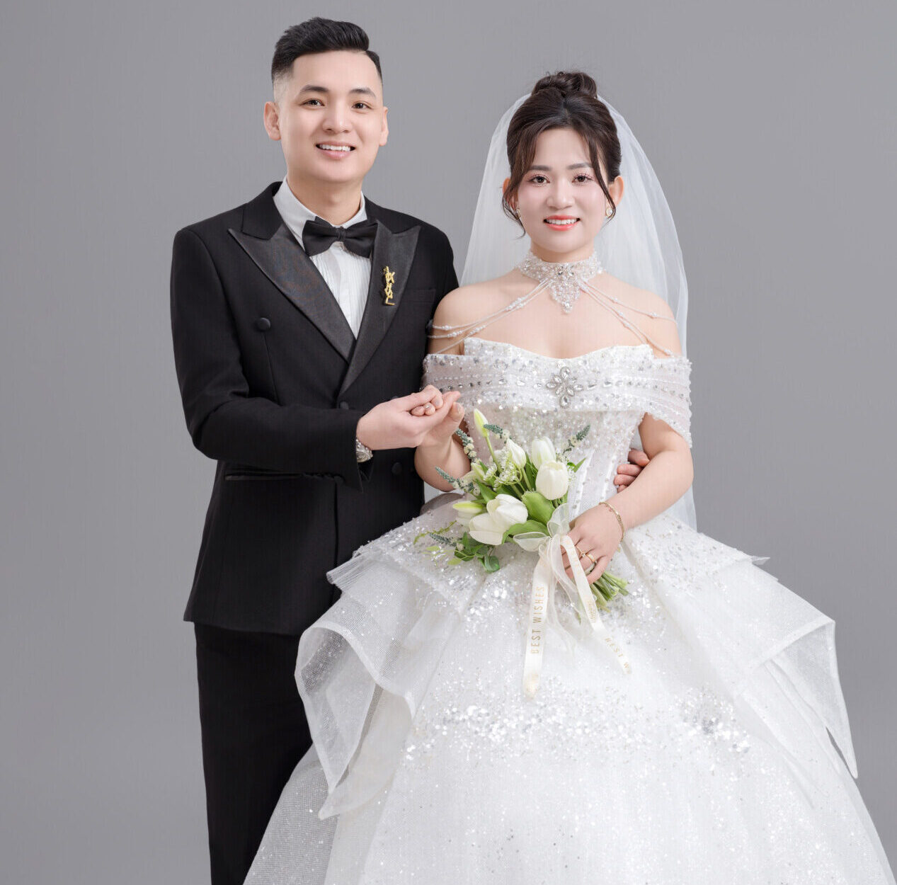 HOÀNG LINH – DIỆU ANH